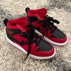 BOYS AIR JORDAN NIKE SHOES